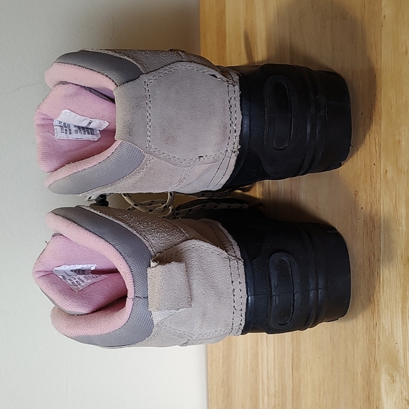 Winter Boots Itasca Thinsulate Womens Size 7 Pink and Gray Laces - Picture 3 of 8